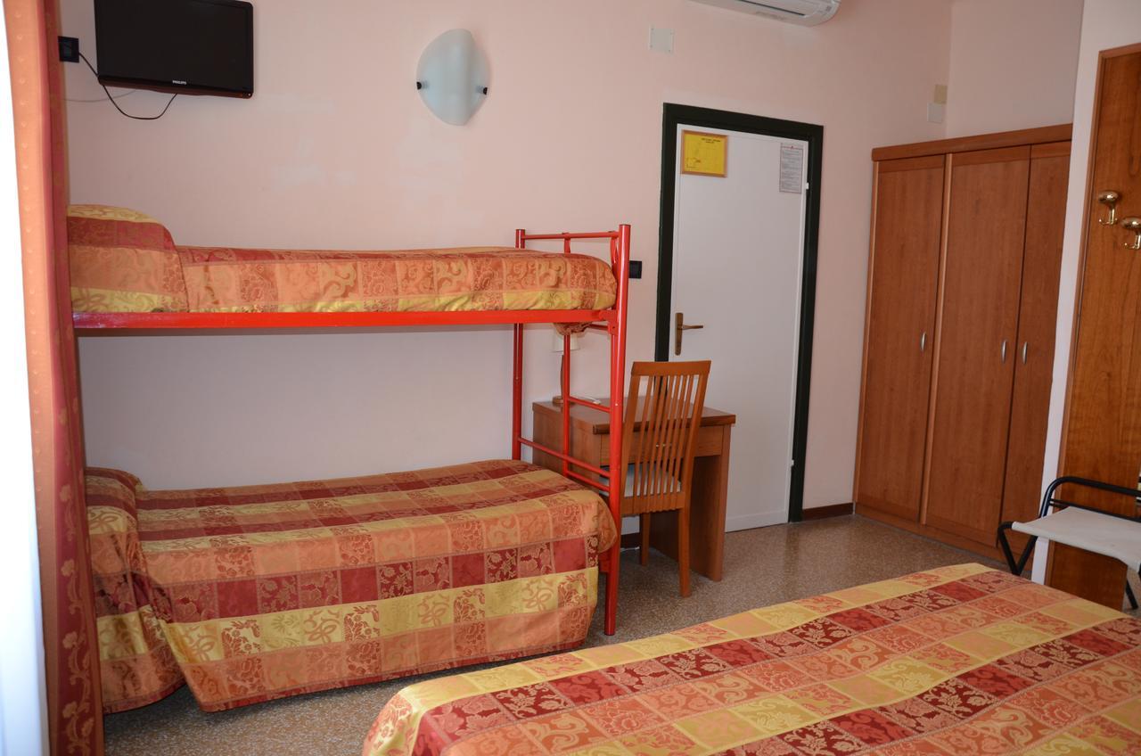 Hotel Lorenzo Celle Ligure Exterior photo