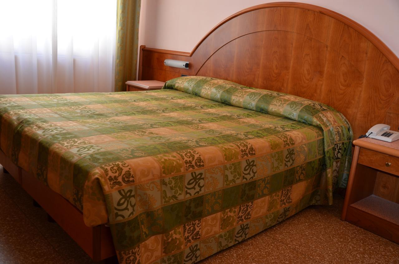 Hotel Lorenzo Celle Ligure Exterior photo
