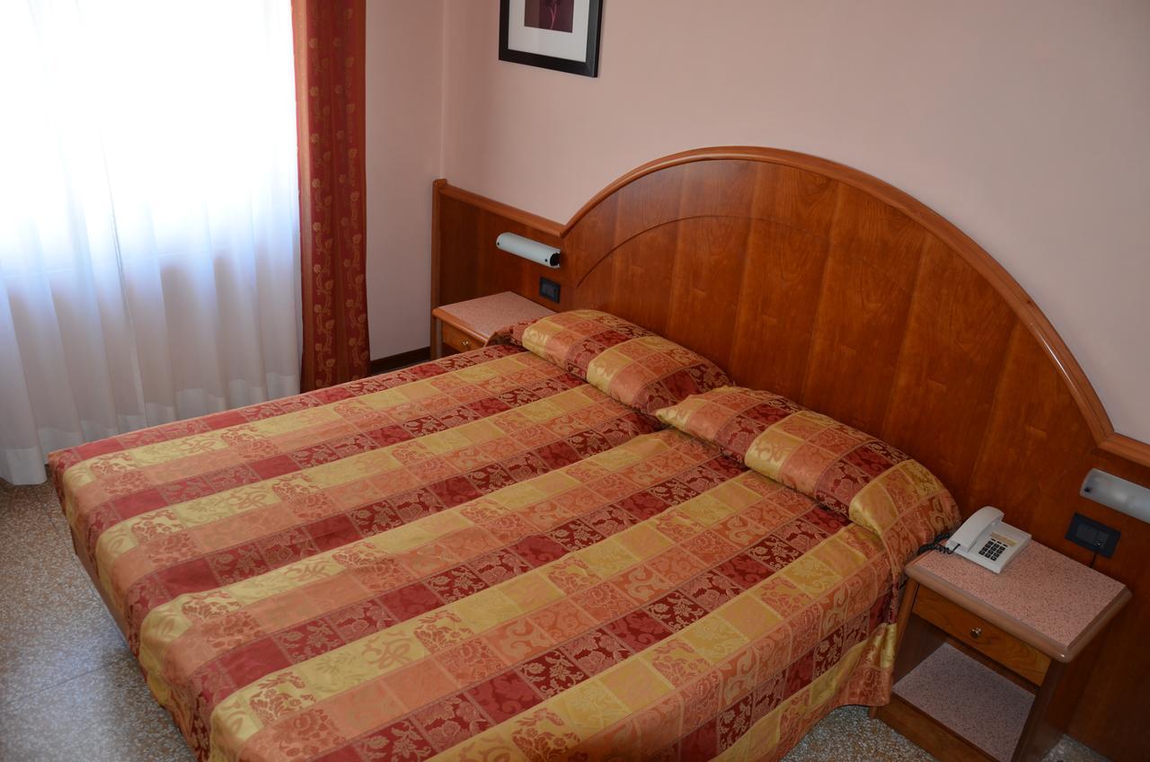 Hotel Lorenzo Celle Ligure Exterior photo