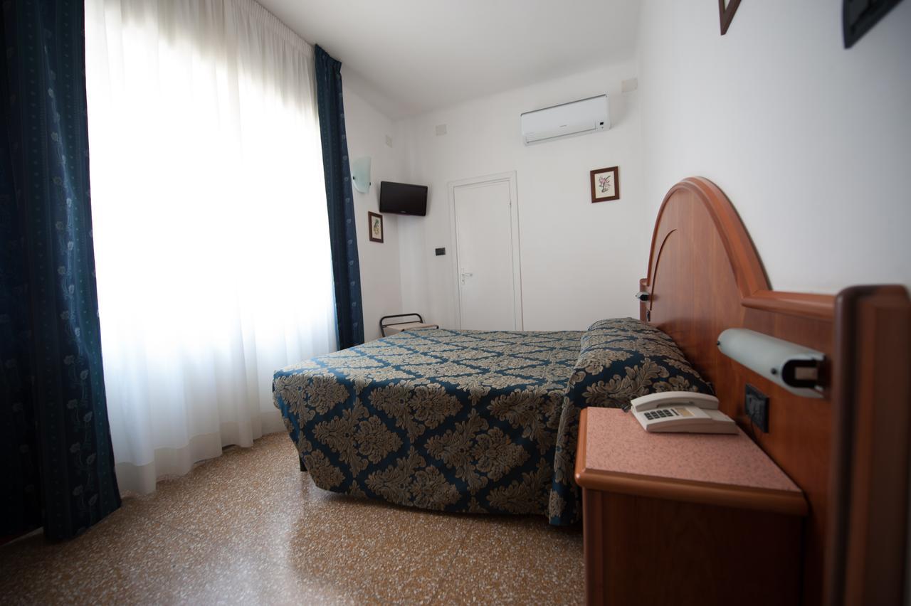 Hotel Lorenzo Celle Ligure Exterior photo